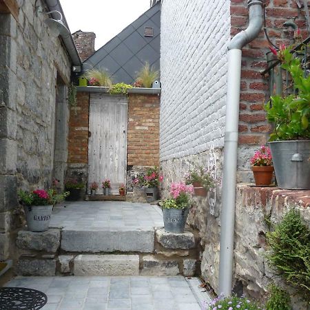 Autrefois chez Lina Dinant Exterior foto
